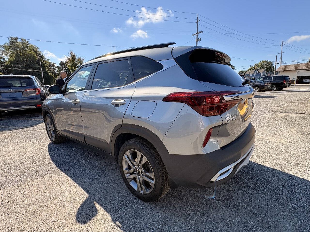Used 2021 Kia Seltos S FWD image 9