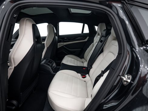 New 2026 Porsche Panamera 4 image 24