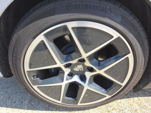 Used 2025 Porsche Taycan RWD image 14