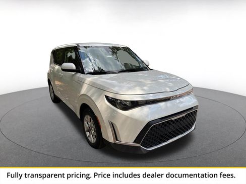 Used 2025 Kia Soul LX w/ LX Technology Package FWD image 1