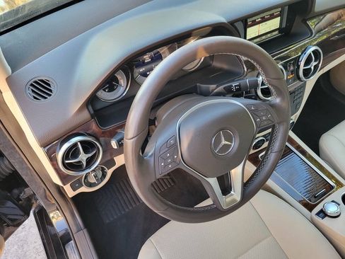 Used 2015 Mercedes-Benz GLK 250 BlueTEC 4MATIC image 31