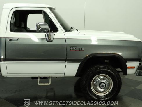 Used 1992 Dodge D/W Truck 250 AWD/4WD image 29