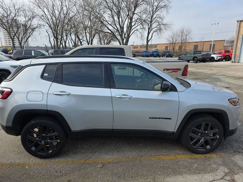 New 2026 Jeep Compass Latitude image 7