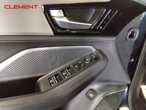 Used 2025 Acura MDX FWD image 21