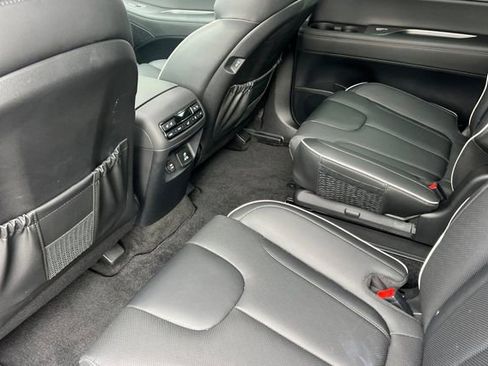 Used 2025 Hyundai Palisade SEL FWD image 14