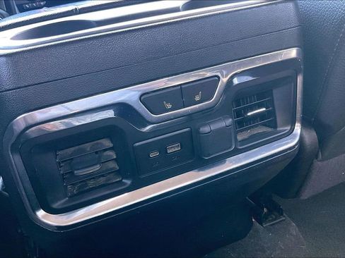 Used 2023 GMC Sierra 3500 Denali image 11