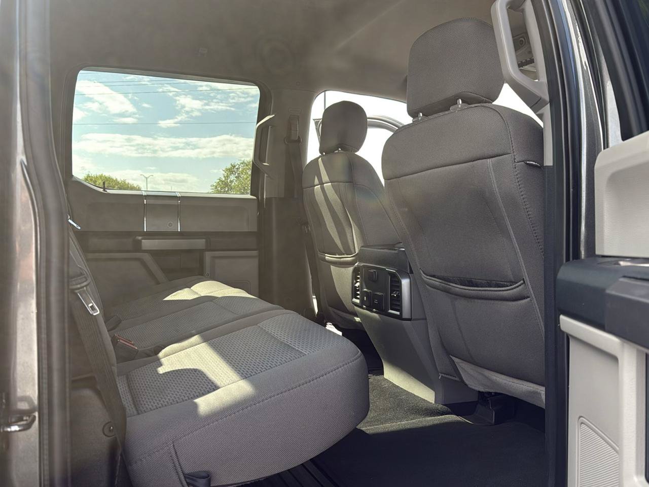 Used 2020 Ford F250 XLT w/ XLT Premium Package AWD/4WD image 28