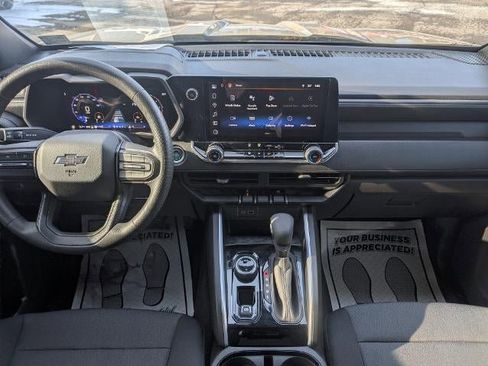 Used 2024 Chevrolet Colorado Trail Boss w/ Technology Package image 11
