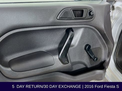 Used 2016 Ford Fiesta S image 24