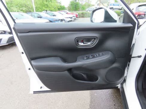 Used 2023 Honda HR-V LX image 15