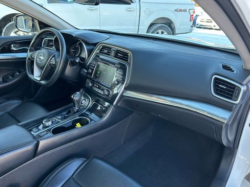 Used 2023 Nissan Maxima SL image 14