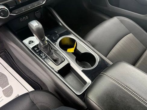 Used 2024 Nissan Altima 2.5 SV image 23