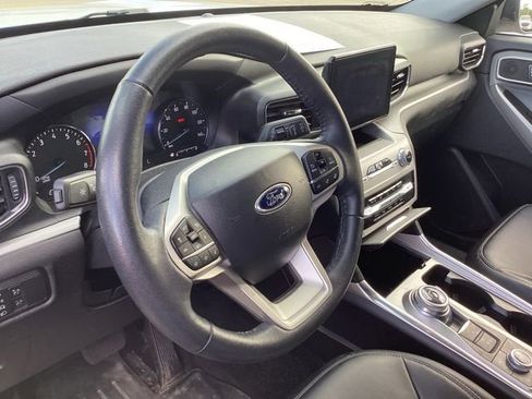 Used 2023 Ford Explorer XLT w/ Equipment Group 202A AWD/4WD image 28
