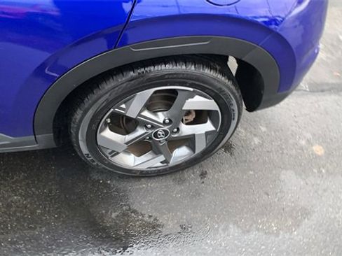 Used 2024 Hyundai Venue SEL image 29