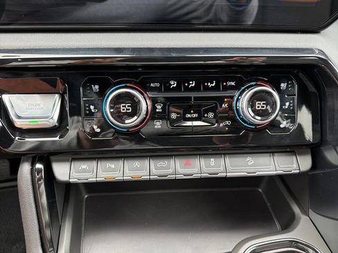New 2026 GMC Sierra 1500 AT4 w/ AT4 Premium Package AWD/4WD image 14