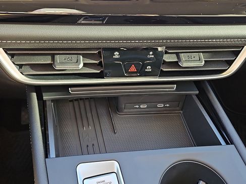 New 2026 Volkswagen Atlas SE image 16