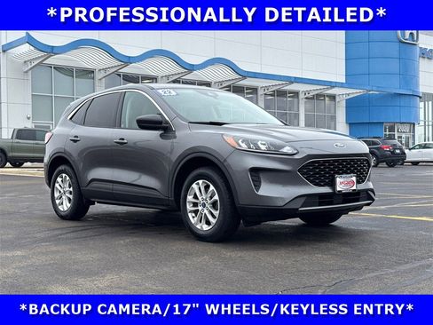 Used 2022 Ford Escape SE w/ Cold Weather Package image 3