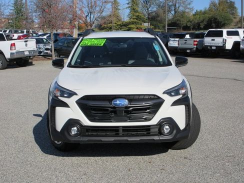 Used 2024 Subaru Outback Premium image 23