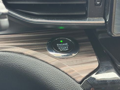 Used 2021 Ford Explorer Limited w/ Equipment Group 301A image 22