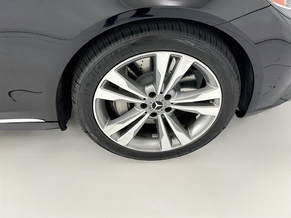 Used 2017 Mercedes-Benz S 550 Sedan image 31