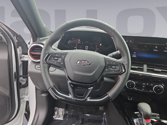 Certified 2025 Chevrolet Trax RS w/ Driver Confidence Package FWD image 13