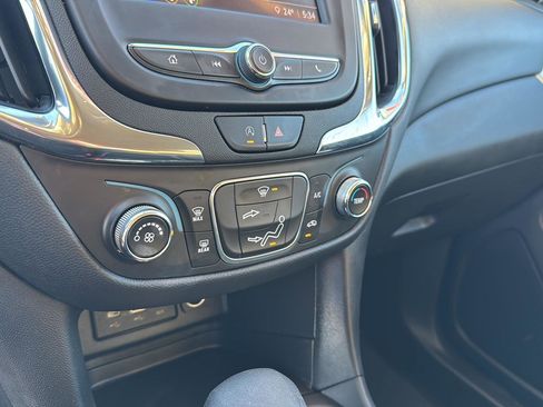 Used 2023 Chevrolet Equinox LT image 22