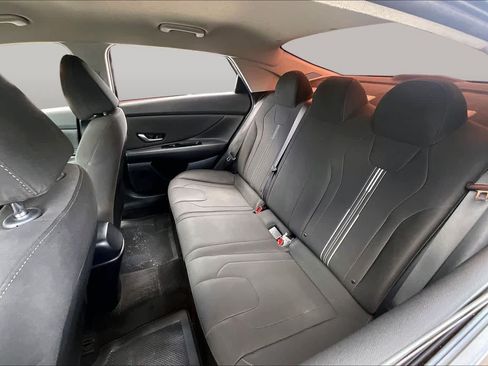 Used 2023 Hyundai Elantra SEL w/ Convenience Package FWD image 17