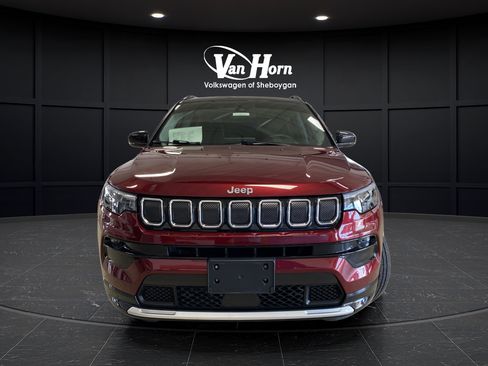 Used 2022 Jeep Compass Limited w/ Elite Group AWD/4WD image 2