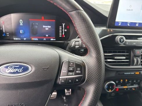 Used 2024 Ford Escape ST-Line image 18