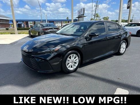 Used 2026 Toyota Camry LE image 3