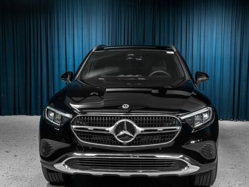 Certified 2025 Mercedes-Benz GLC 300 300 SUV image 2