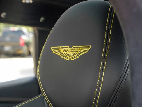 Used 2021 Aston Martin DBX AWD/4WD image 44