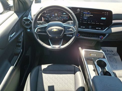 Used 2025 Chevrolet Equinox LT w/ Convenience Package II AWD/4WD image 12