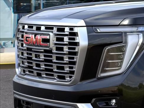 New 2026 GMC Yukon XL Denali w/ Denali Reserve Package AWD/4WD image 13