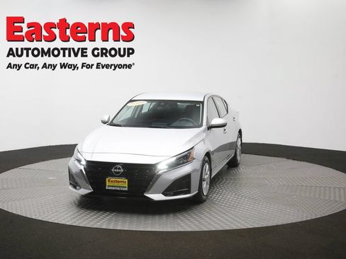 Used 2023 Nissan Altima 2.5 S FWD image 52