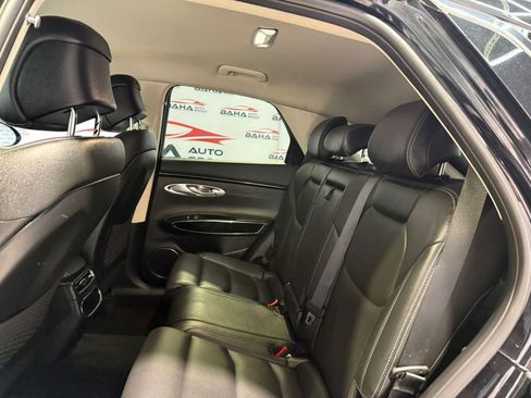 Used 2025 Genesis GV70 2.5T AWD/4WD image 31