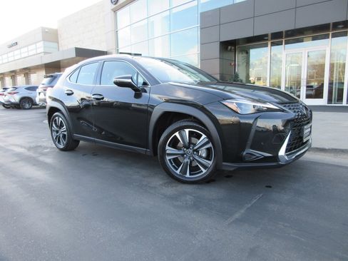 Used 2024 Lexus UX 250h FWD image 13