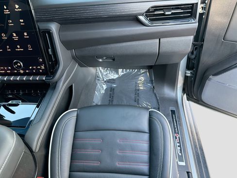 Used 2025 GMC Yukon AT4 Ultimate image 18