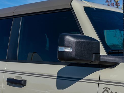 New 2025 Ford Bronco Badlands image 11