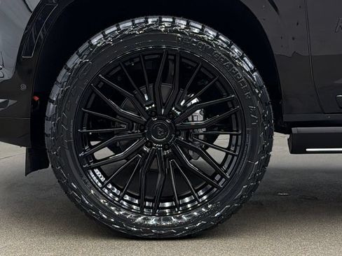 Used 2026 Cadillac Escalade Platinum Sport AWD/4WD image 10