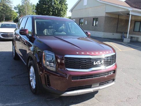 Used 2022 Kia Telluride LX image 5