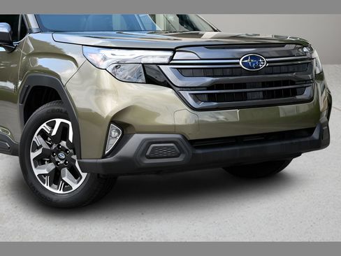 Certified 2026 Subaru Forester Premium AWD/4WD image 10