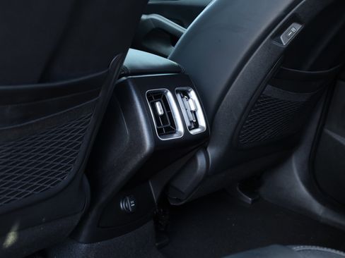 Used 2025 Kia Sorento EX image 15