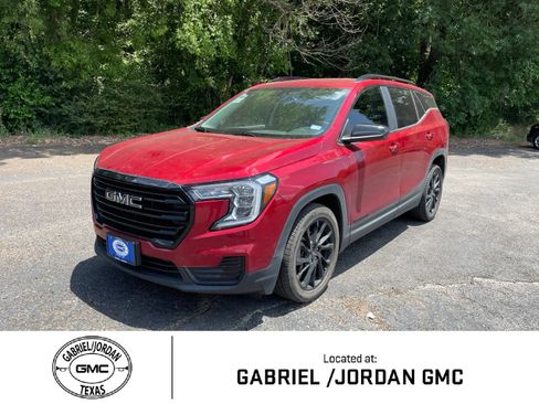 Used 2023 GMC Terrain SLE w/ Driver Convenience Package FWD image 1