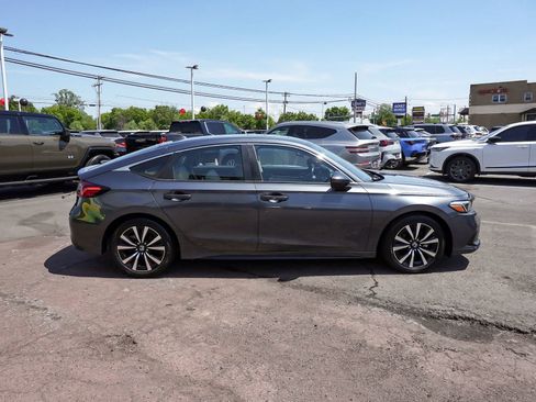 Used 2024 Honda Civic EX-L image 7