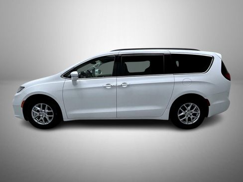 Used 2022 Chrysler Pacifica Touring-L FWD image 8
