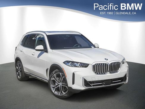 New 2026 BMW X5 xDrive40i w/ Parking Assistance Package AWD/4WD image 1