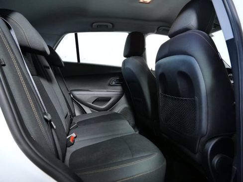Used 2017 Chevrolet Trax LS AWD/4WD image 13