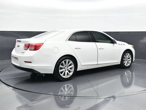 Used 2013 Chevrolet Malibu LT FWD image 2