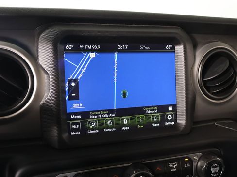 Used 2021 Jeep Wrangler Unlimited Sport AWD/4WD image 7
